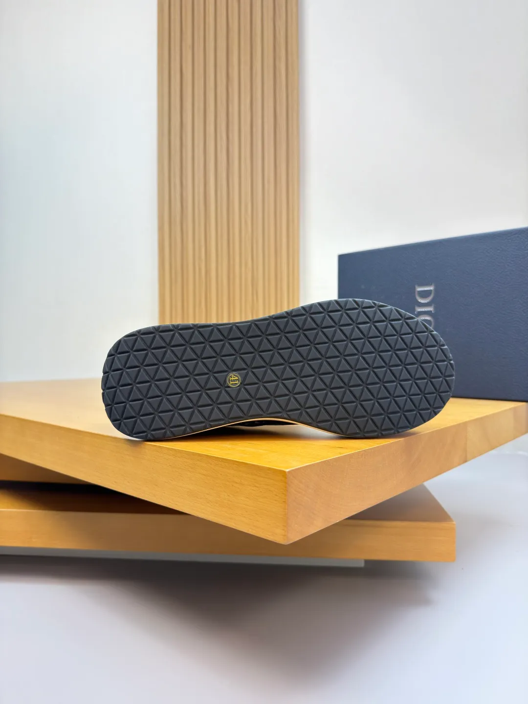 [Dior] Dior P780 men's shoes💰 - High-end quality original order·Casual sports shoes - Upper: 🔝Nappa calfskin, perforated calfskin, brand totem canvas cloth, tongue. Heel. Silk-printed high-frequency brand logo - Inner: water-dyed cowhide, foot pad; brand canvas - Outsole: ultra-light TPU. Rubber foam; two-color molded outsole -Ultra-high quality control·Fine workmanship: outstanding (high-end·nobility·grade) -Size: 39-44 (38, 45, can be customized)·DR0181